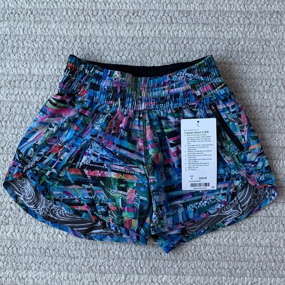 lululemon athletica Pants - NWT Lululemon Seawheeze Tracker Shorts Size 4